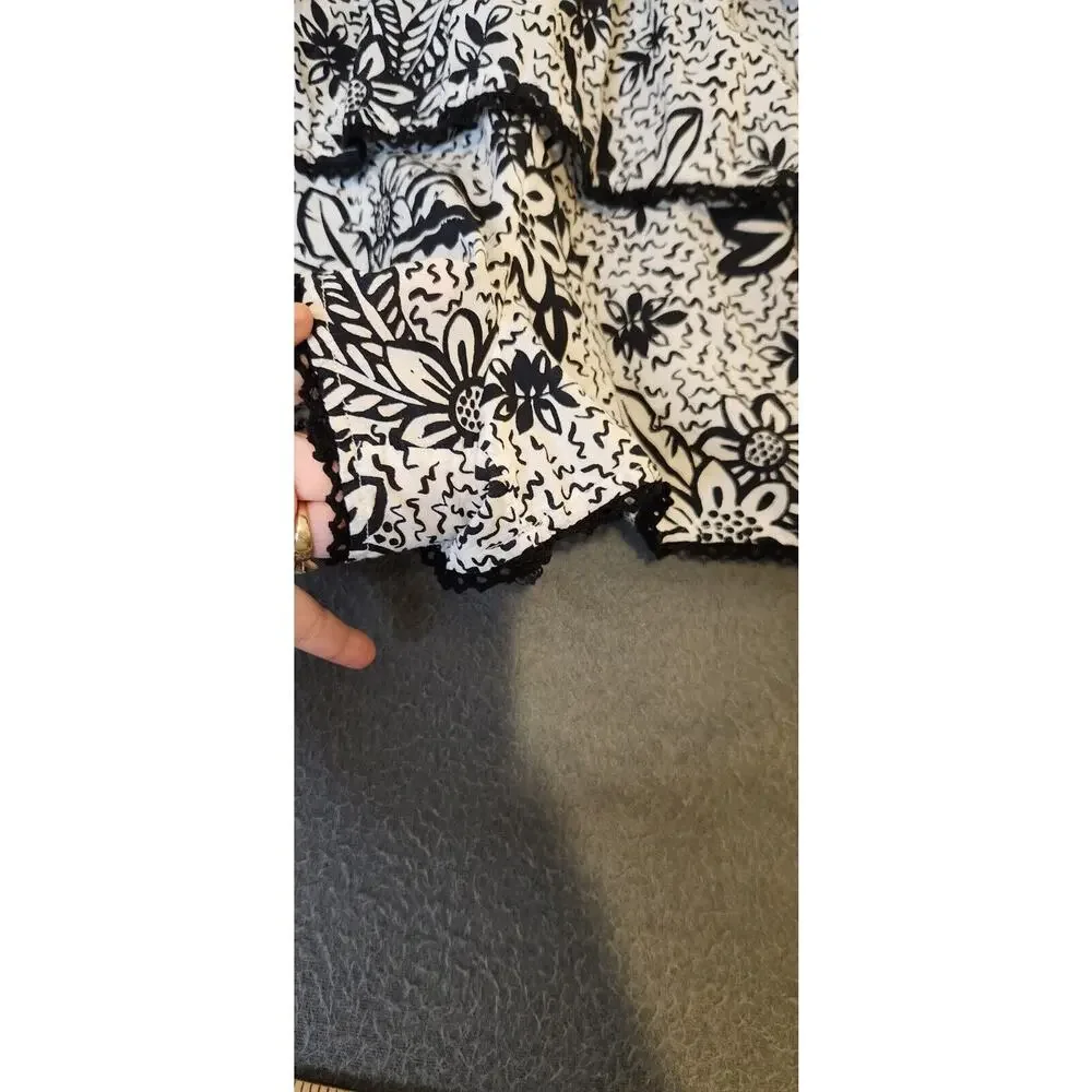 Urban Outfitters‎ Sz M Women Black White Floral Tiered Halter Neck Romper Mini